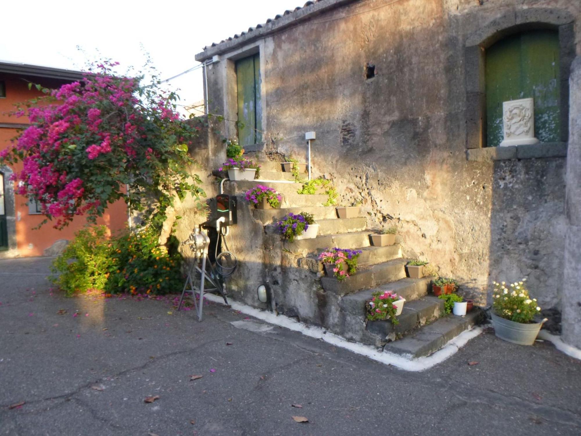 Baglio Delle Rose Bed & Breakfast Giarre Exterior photo