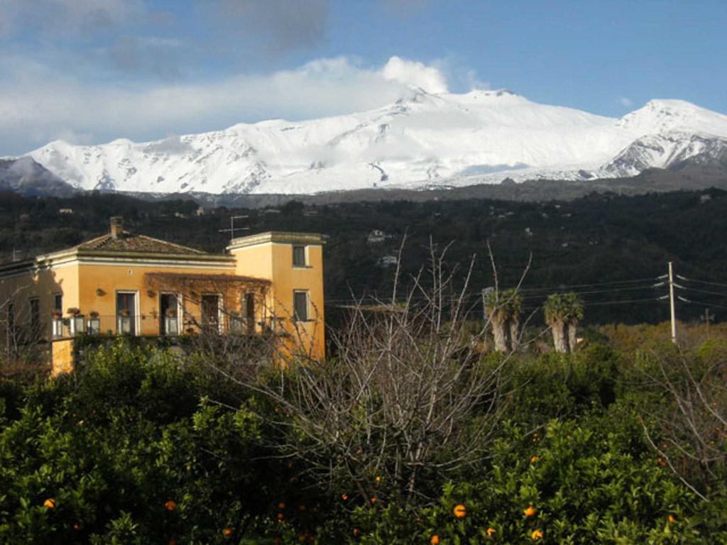 Baglio Delle Rose Bed & Breakfast Giarre Exterior photo