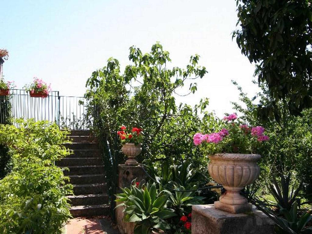 Baglio Delle Rose Bed & Breakfast Giarre Exterior photo